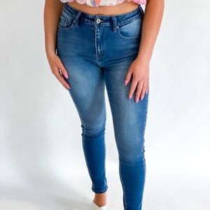 SUNDAY SALE!! $15!! Walk This Way Jeans (New)